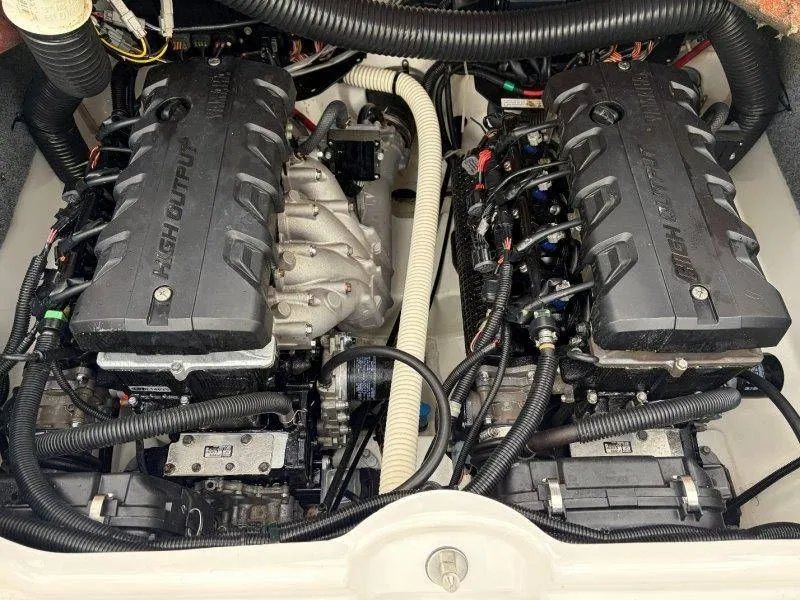 Slide: The Image of Yamaha AR240 2016 - 34