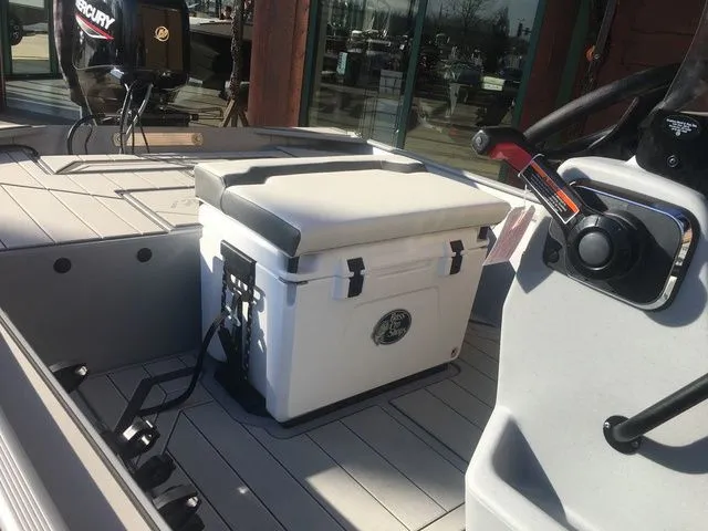 Slide: The Image of Tracker CLASSIC CC 2026 - 17