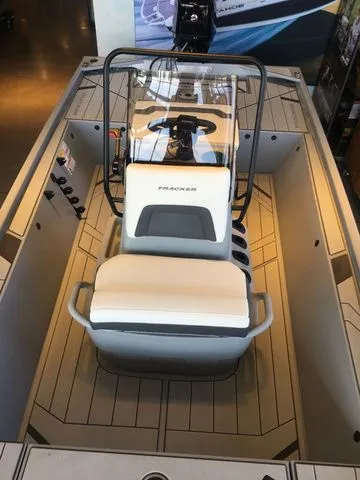 Slide: The Image of Tracker CLASSIC CC 2026 - 25