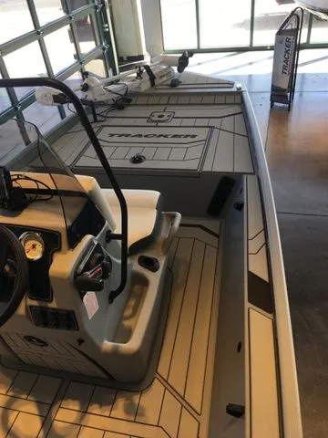 Slide: The Image of Tracker CLASSIC CC 2026 - 4