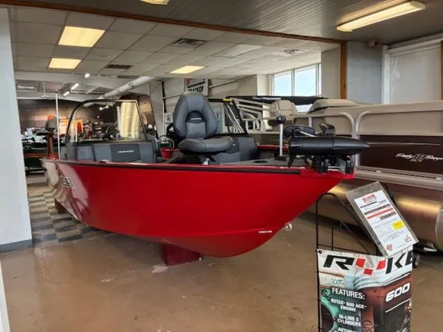 The Image of Tracker PRV 175CB 2026 - 1