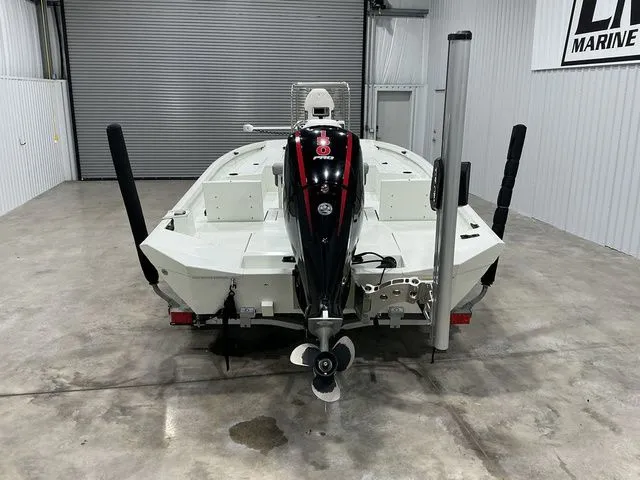 Slide: The Image of Crestliner 2000 Bay 2023 - 6