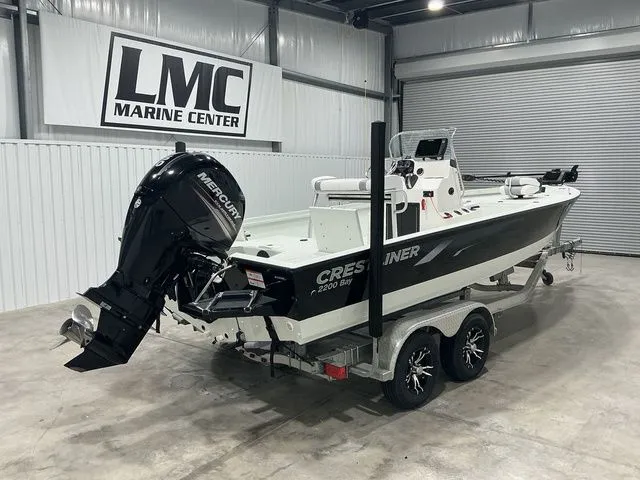 Slide: The Image of Crestliner 2200 Bay 2017 - 3