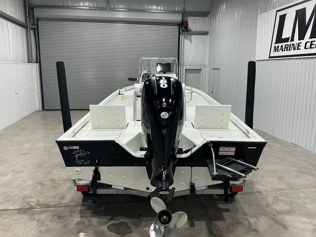 Slide: The Image of Crestliner 2200 Bay 2017 - 6