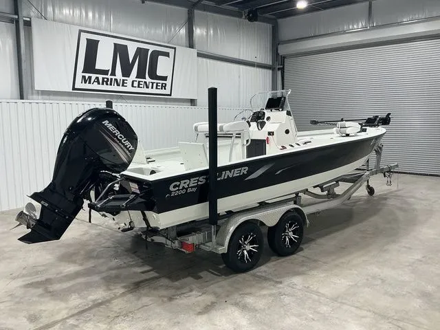 Slide: The Image of Crestliner 2200 Bay 2017 - 9