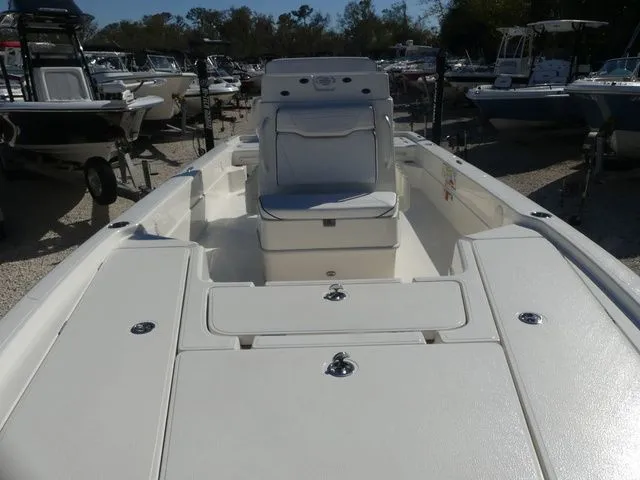 Slide: The Image of Skeeter SX241 2025 - 9