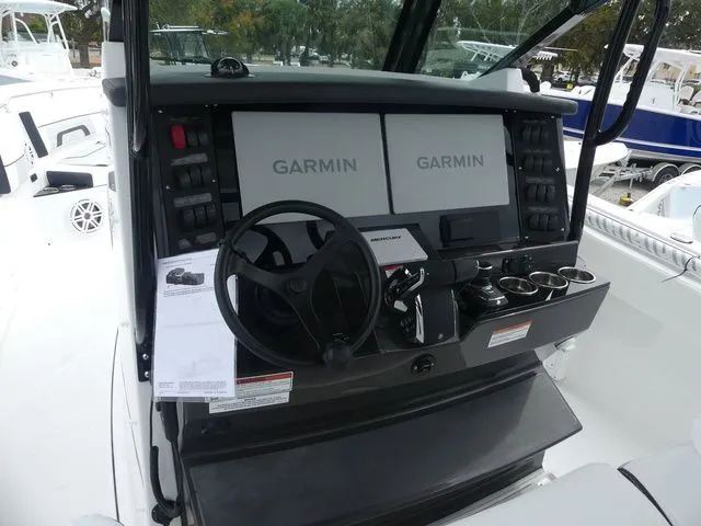 Slide: The Image of Blackfin 332 CC 2026 - 12