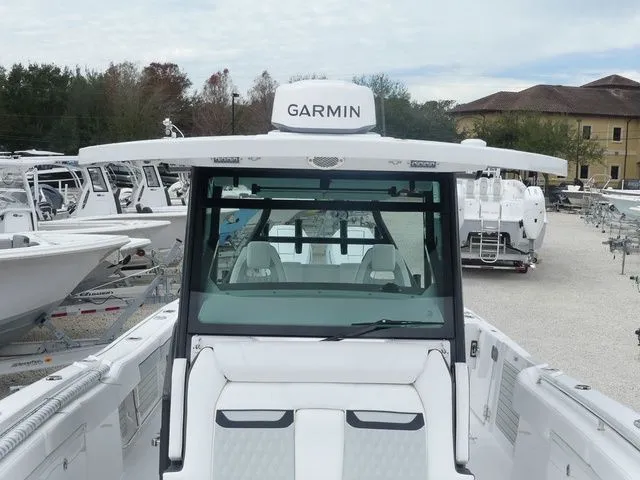 Slide: The Image of Blackfin 332 CC 2026 - 20