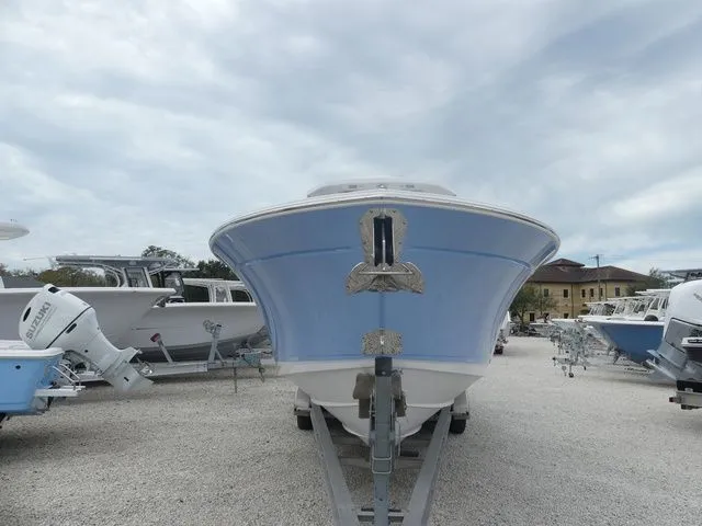 Slide: The Image of Blackfin 332 CC 2026 - 4