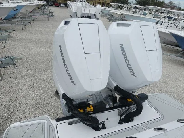 Slide: The Image of Blackfin 332 CC 2026 - 6