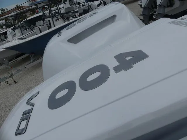 Slide: The Image of Blackfin 332 CC 2026 - 7