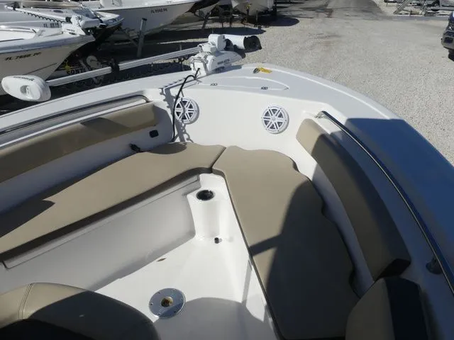 Slide: The Image of Tidewater 210 LXF 2019 - 11