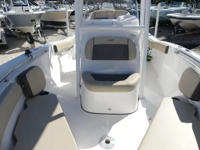Slide: The Image of Tidewater 210 LXF 2019 - 14