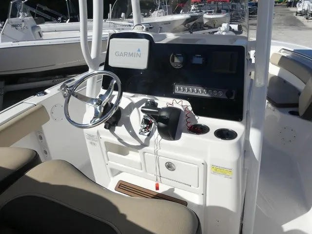 Slide: The Image of Tidewater 210 LXF 2019 - 8