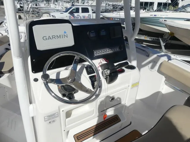 Slide: The Image of Tidewater 210 LXF 2019 - 9