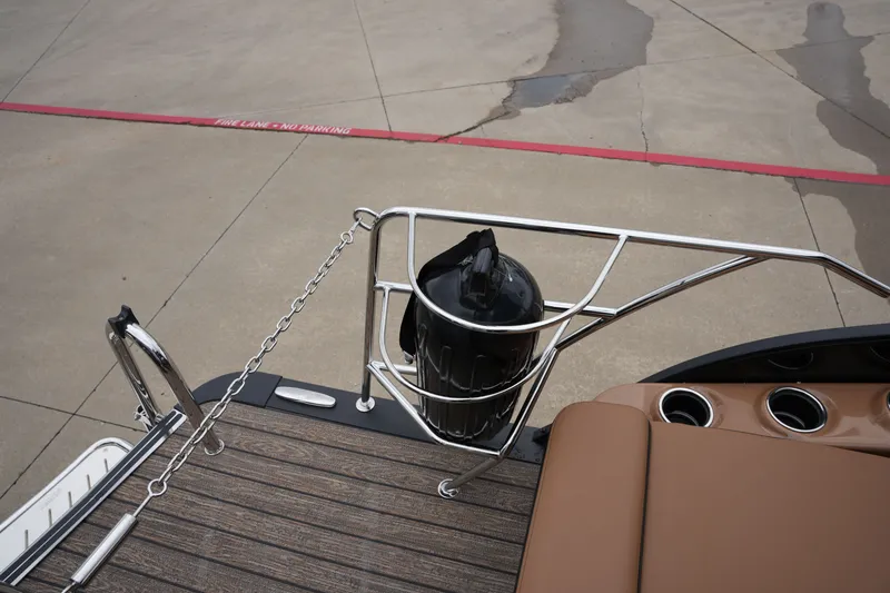 Slide: The Image of Harris Grand Mariner 250 2026 - 10