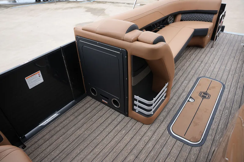 Slide: The Image of Harris Grand Mariner 250 2026 - 30