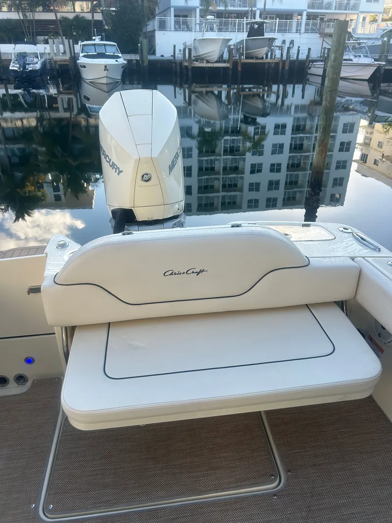 Slide: The Image of Chris-Craft Calypso 24 2022 - 15