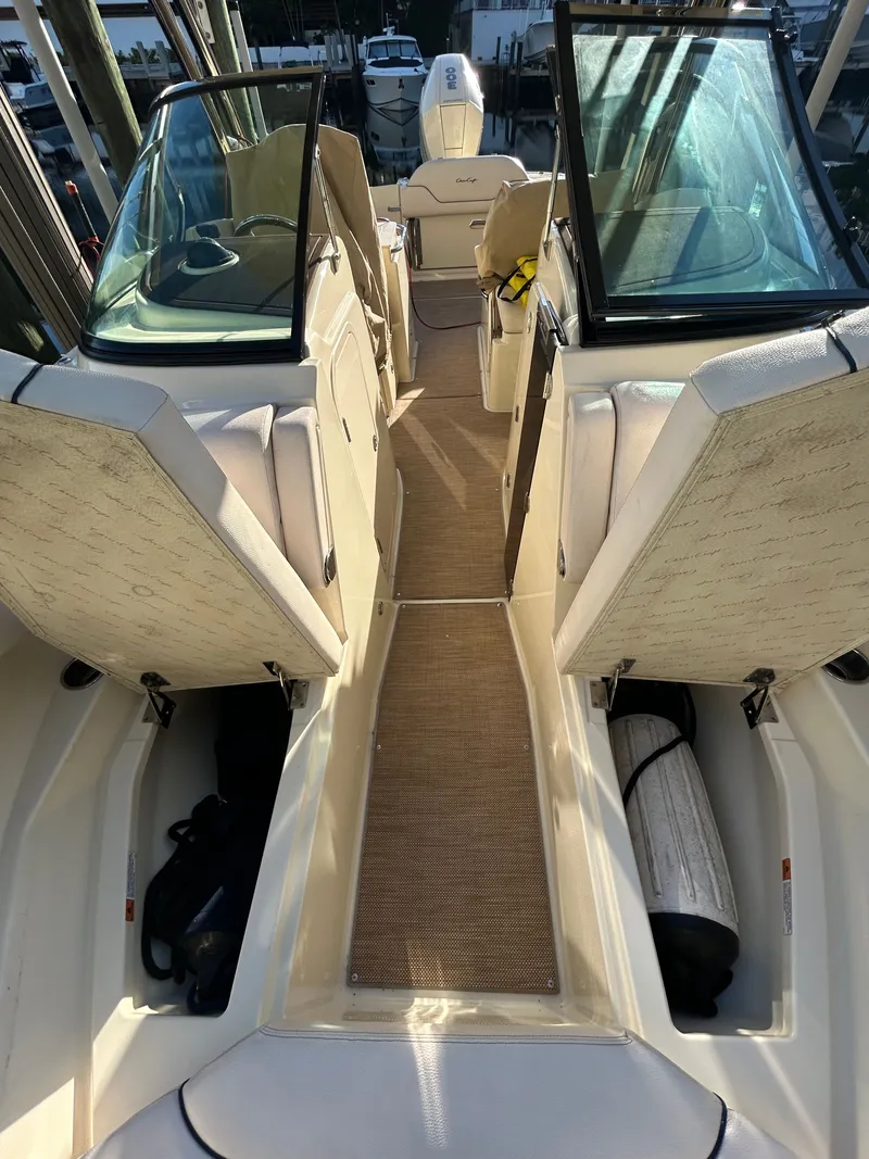 Slide: The Image of Chris-Craft Calypso 24 2022 - 5