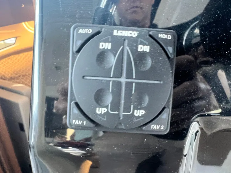 Slide: The Image of Lenco trim tab control panel on a 2021 Beneteau Antares 9 boat. - 32