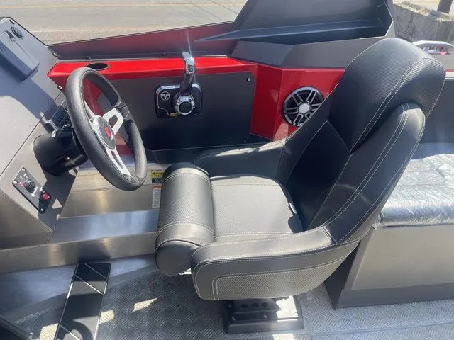 Slide: The Image of Stabi-Craft 2050 Treker 2024 - 13