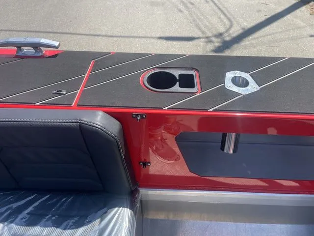 Slide: The Image of Stabi-Craft 2050 Treker 2024 - 21