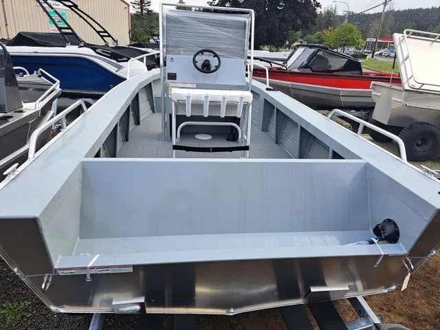 Slide: The Image of Klamath Boats 21 Bayrunner Baja 2025 - 3