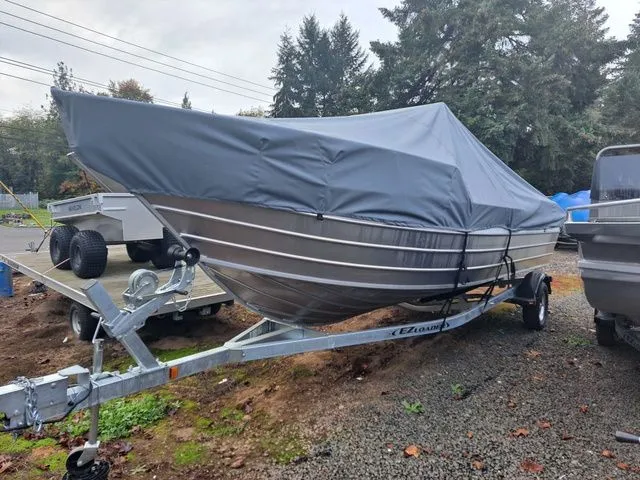 Slide: The Image of Klamath Boats 21 Bayrunner Baja 2025 - 4