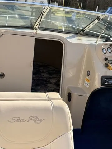 Slide: The Image of Sea Ray 190 1998 - 7