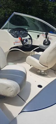 Slide: The Image of Sea Ray 175 Sport 2010 - 13