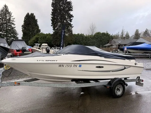 Slide: The Image of Sea Ray 175 Sport 2010 - 16