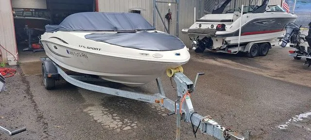 Slide: The Image of Sea Ray 175 Sport 2010 - 2