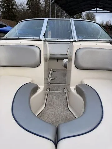 Slide: The Image of Sea Ray 175 Sport 2010 - 9