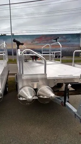 Slide: The Image of Hotwoods Pontoons Aluma Sport 615 2026 - 6