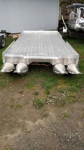 Slide: The Image of Hotwoods Pontoons Aluma Sport 615 2026 - 9