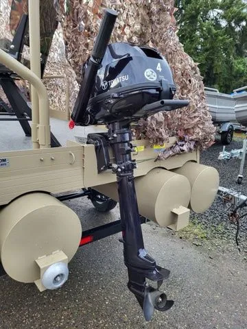 Slide: The Image of Hotwood's Lil' Sport Pontoon Boat 510 2023 - 6