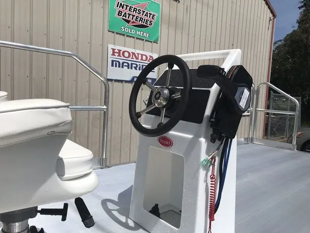 Slide: The Image of Hotwood's Aluma Sport 716 Center Console 2026 - 4