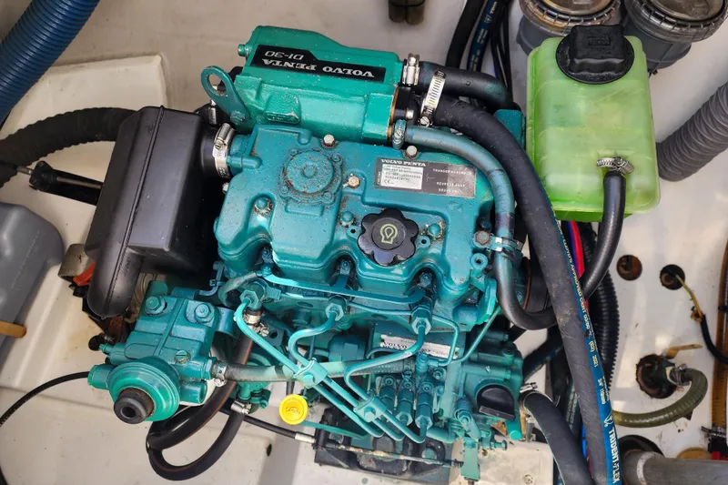 Slide: The Image of Volvo Penta D1-30 engine in 2016 Fountaine Pajot Lucia 40 catamaran. - 81