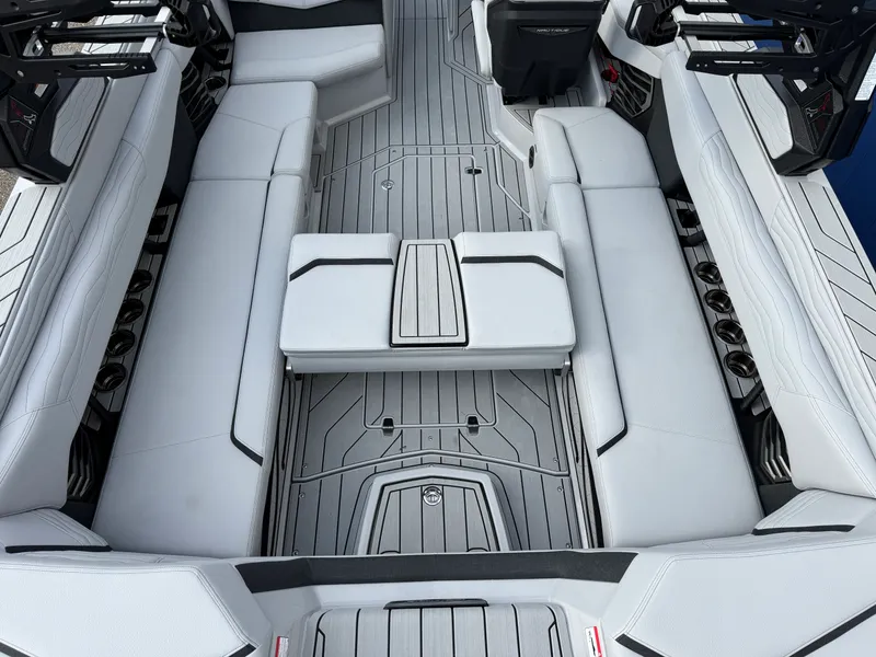 Slide: The Image of Nautique G25SUPER AIR 2026 - 16