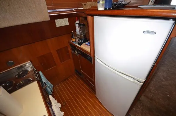 Slide: The Image of Ocean 55 Convertible 1989 - 4