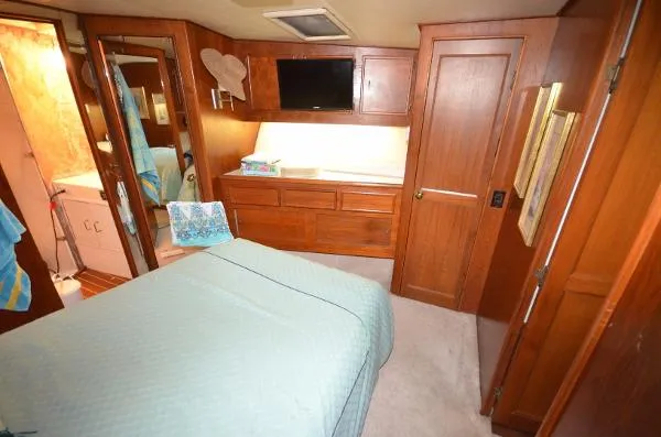 Slide: The Image of Ocean 55 Convertible 1989 - 8