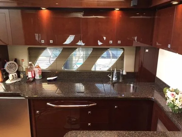 Slide: The Image of Sea Ray 55 Sundancer 2008 - 10