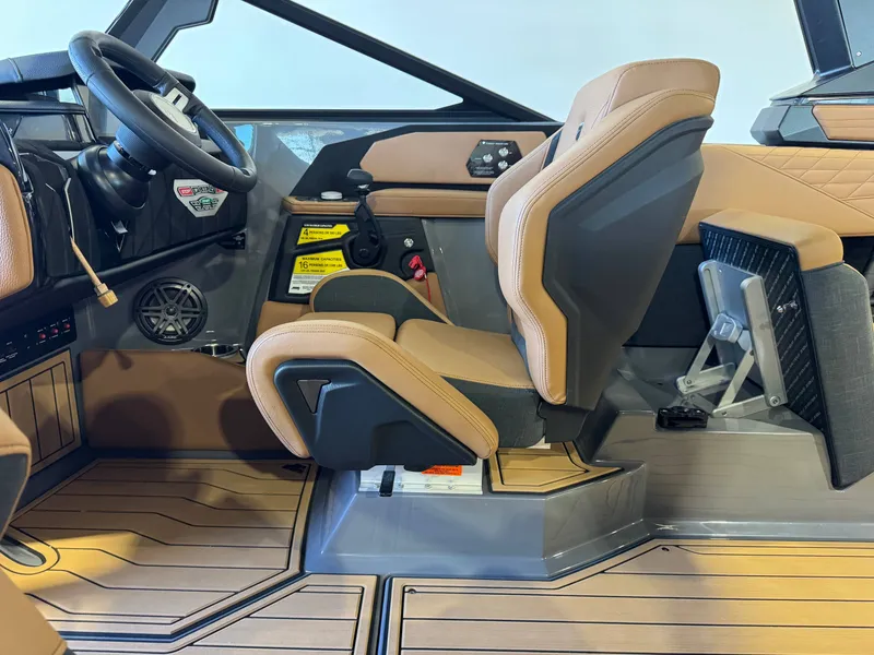 Slide: The Image of Nautique Super Air Nautique S23 2026 - 24