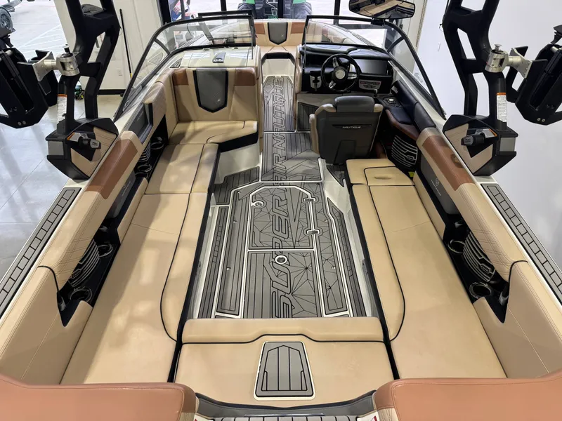 Slide: The Image of Nautique Super Air Nautique G25 2018 - 13