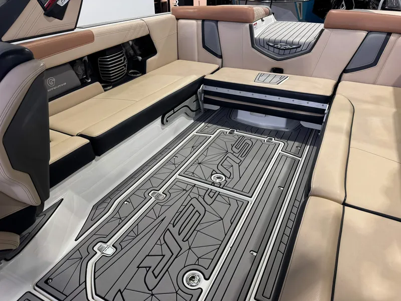 Slide: The Image of Nautique Super Air Nautique G25 2018 - 15