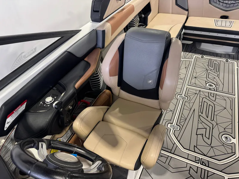 Slide: The Image of Nautique Super Air Nautique G25 2018 - 21