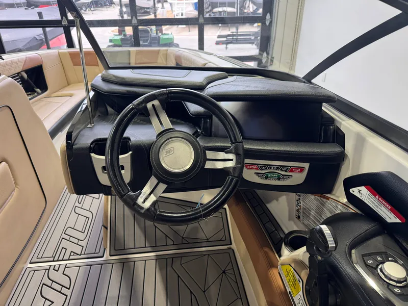 Slide: The Image of Nautique Super Air Nautique G25 2018 - 26