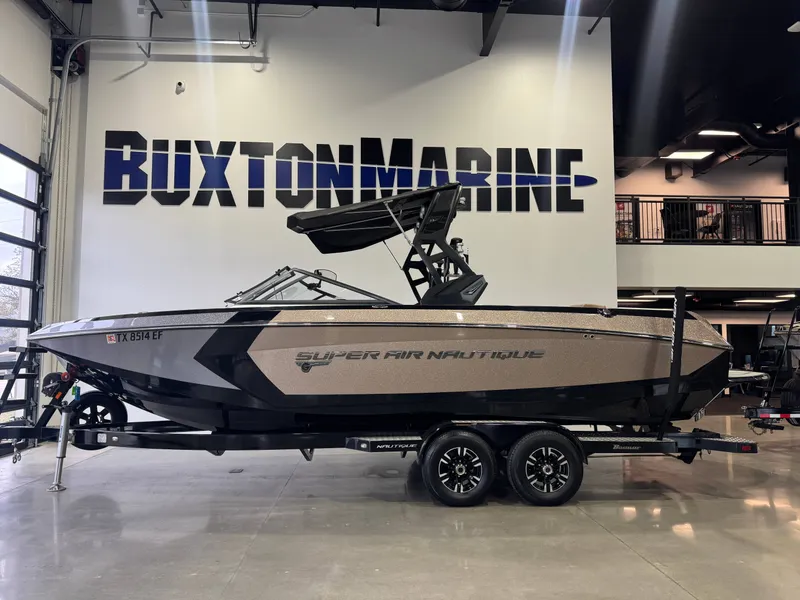 Slide: The Image of Nautique Super Air Nautique G25 2018 - 4