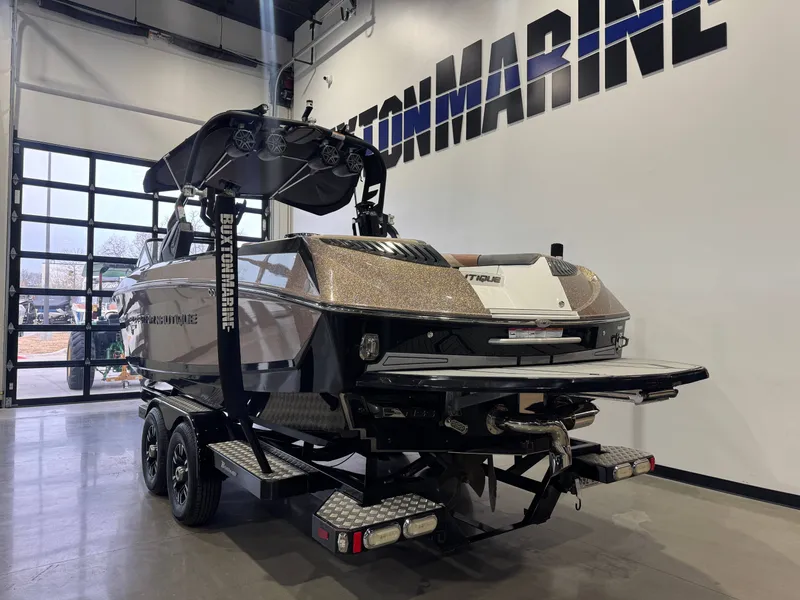 Slide: The Image of Nautique Super Air Nautique G25 2018 - 5