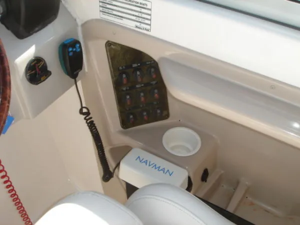 Slide: The Image of Godfrey Hurricane 26 SUNDECK TWIN 150 4 STROKE YAMAHAS 2005 - 11